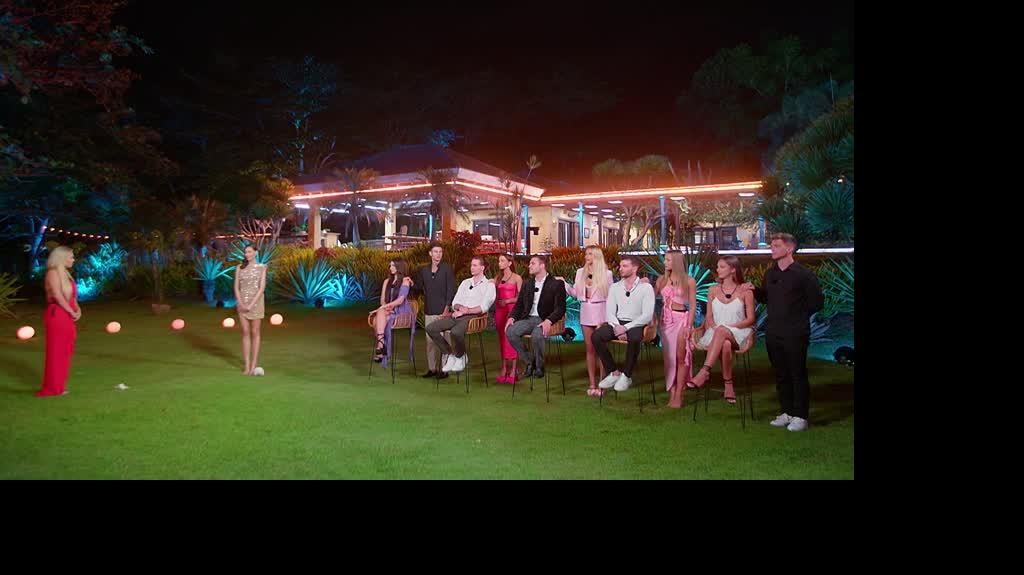 "Hotel Paradise 10"