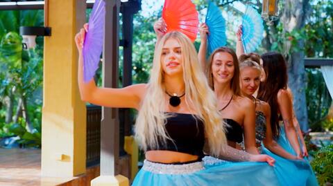 Karolina oczarowała uczestników "Hotelu Paradise". Jej filipiński taniec zachwycił [TEGO NIE BYŁO W TV]