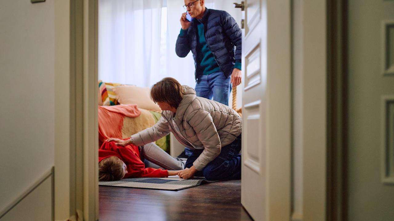 "Na Wspólnej", odc. 4243. Kajetan przeżyje chwile grozy. Będzie przekonany, iż doprowadził koleżankę do samobójstwa