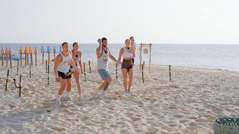 Zaskakujący finał wyzwania na plaży. O wygranej przesądził... jeden kokos. Kto pożegnał się z "Hotelem Paradise"?
