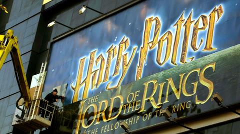 Plakaty filmów "Harry Potter" i "Władcy Pierścieni"