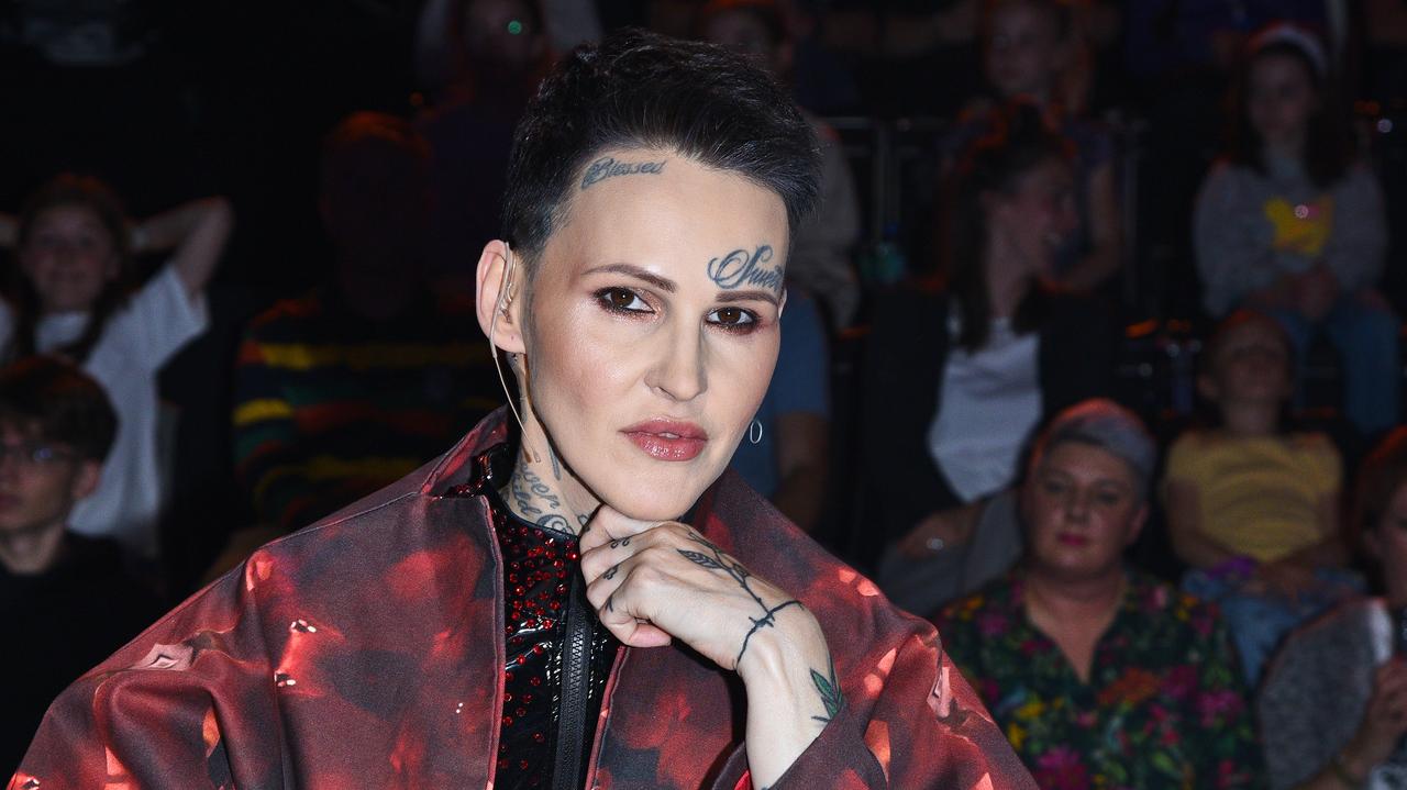 "Autentyczni". Agnieszka Chylińska o macierzyństwie. "Jak się rodzi chore dziecko, to od razu jest: czyja to wina?"