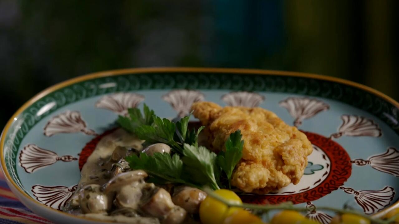 Chrust z wieprzowiny z nadzieniem z kaszy bulgur. Sprawdź przepis Magdy Gessler z programu "Magda gotuje Internet"