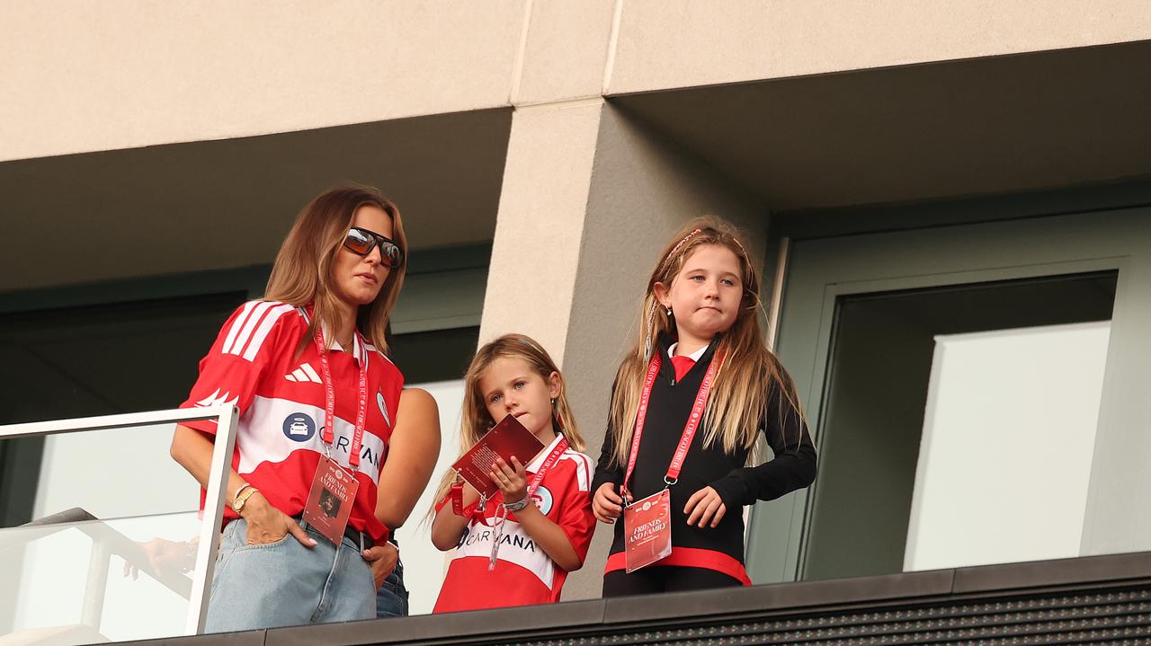 Anna Lewandowska z córkami na stadionie w Chicago. "Dziś jest nasz pierwszy mecz"