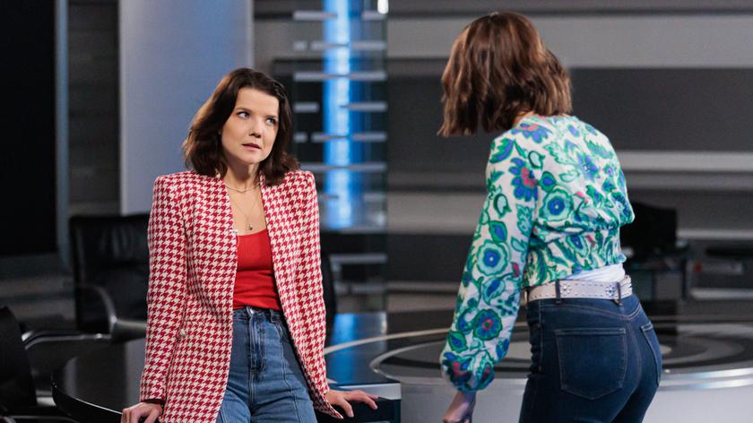 Marta (Joanna Jabłczyńska) z Romą (Julia Kamińska)