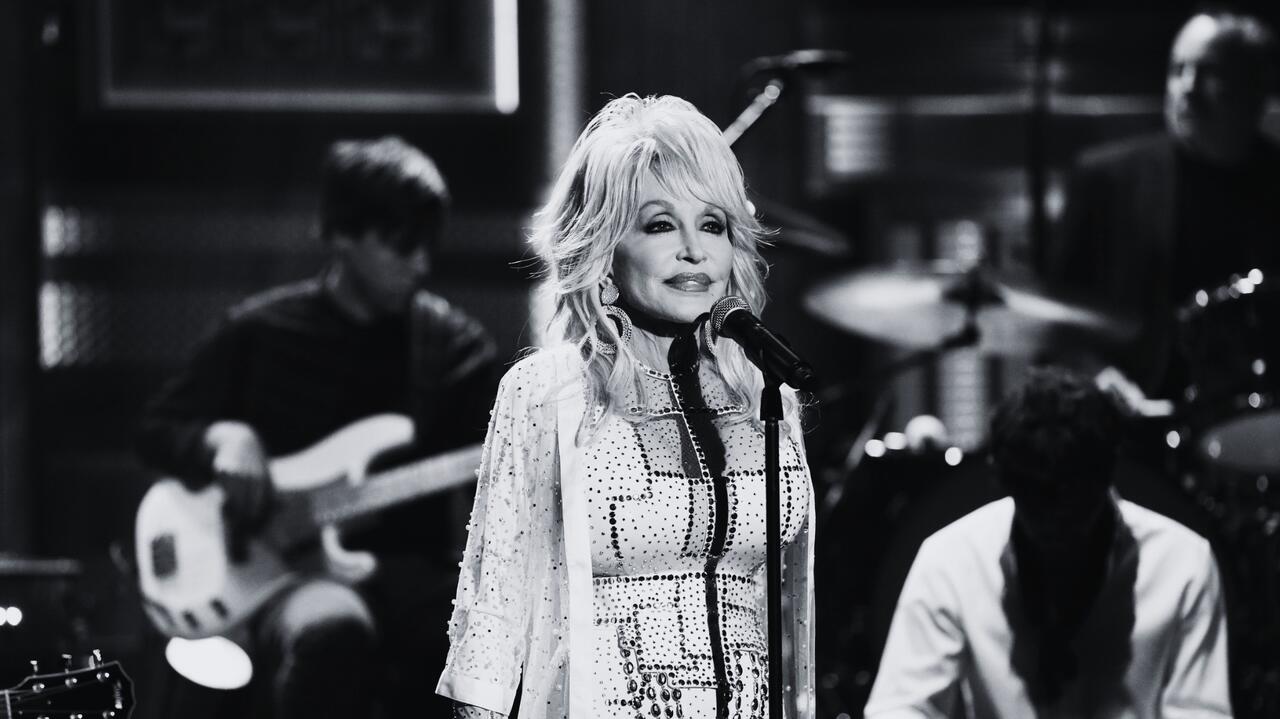 Ujawniono przyczynę śmierci Dolly Parton. Gwiazda walczyła z ciężką chorobą