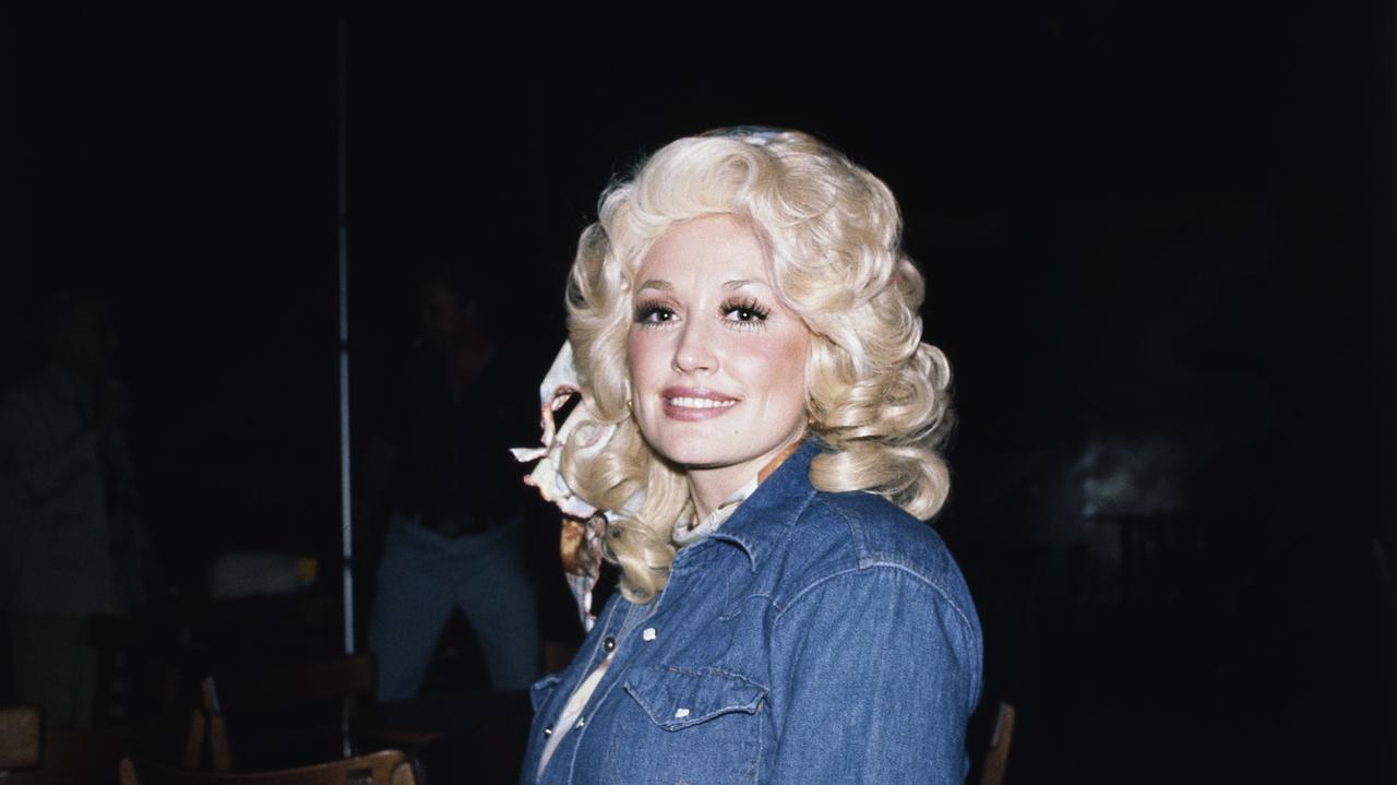 Dolly Parton uhonorowana pośmiertnie. "Przemówiła" do tłumu w specjalnym nagraniu