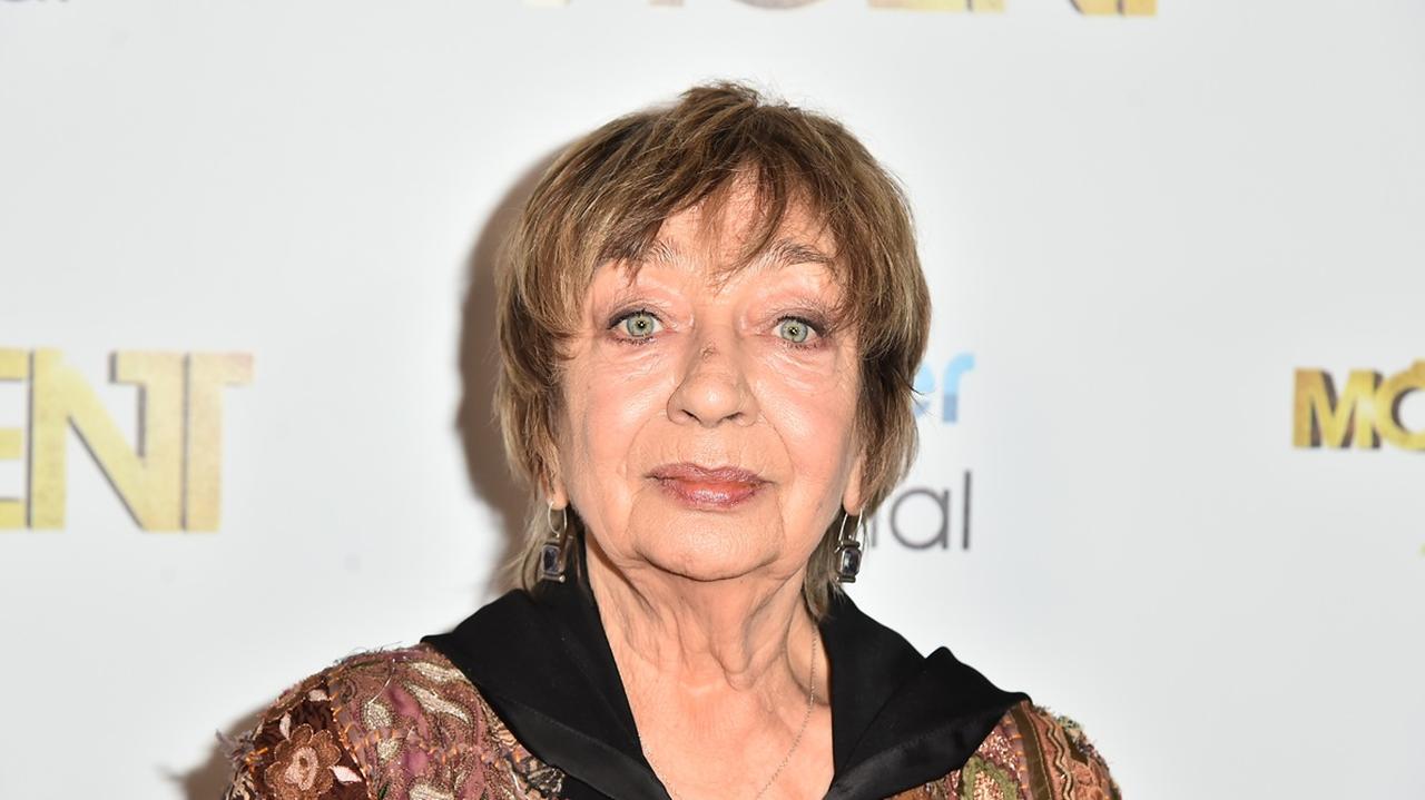 Ewa Szykulska wyznała, iż zapłaciła okrutną cenę za sławę i urodę. "Parę kobiet opluło mnie. Za swoich mężów"