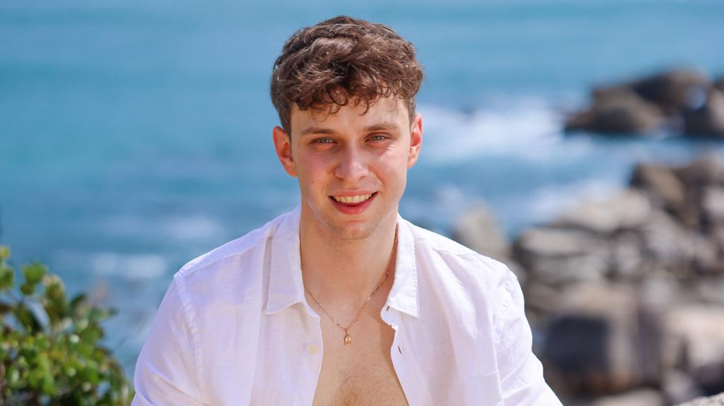 Hotel Paradise 8: Jakub Mroczka