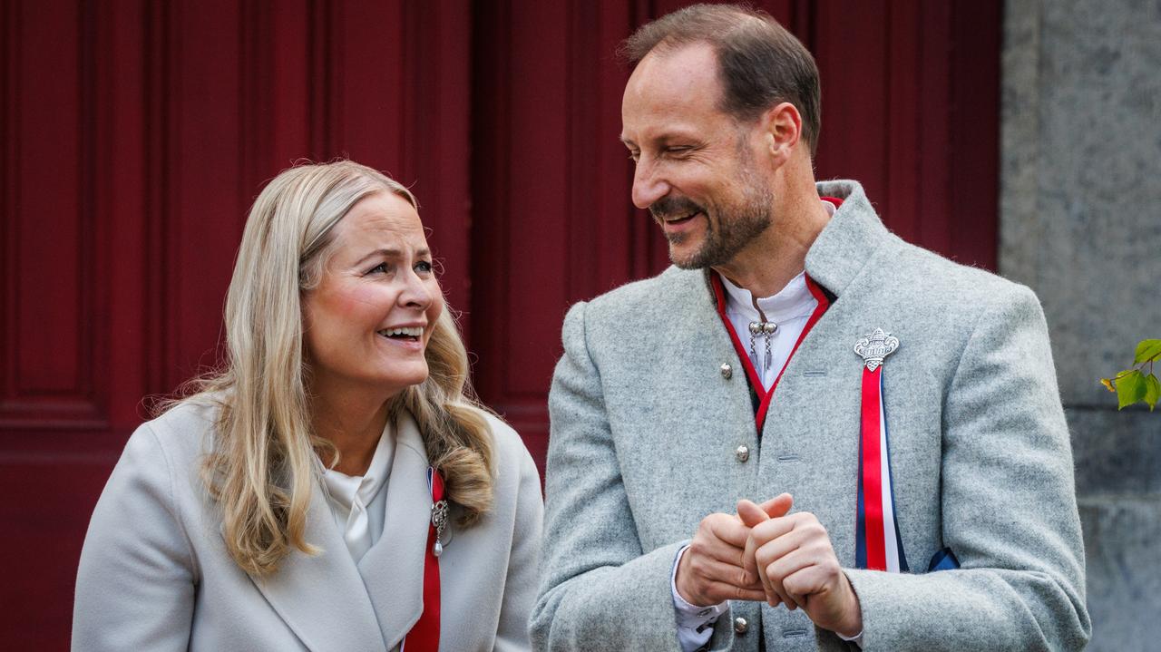 Książę Haakon przerywa milczenie. Poruszające słowa o stanie zdrowia Mette-Marit po przeszczepie. "To początek długiej drogi"