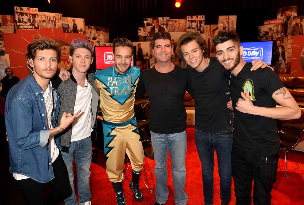Simon Cowell z zespołem One Direction