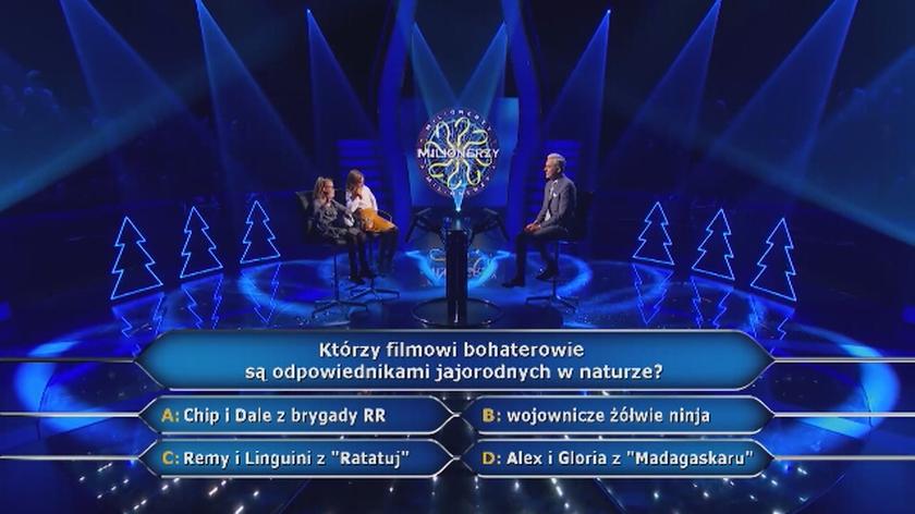 Którzy filmowi bohaterowie są odpowiednikami jajorodnych w naturze? - jak z tym pytaniem poradziły sobie młode zawodniczki? Jaką odpowiedź wytypowały? A. Chip i Dale z brygady RR; B. wojownicze żółwie ninja; C. Remy i Linguini z "Ratatuj" czy D. Alex i Gloria z "Madagaskaru"? Kasia i Lenka były zaskoczone pytaniem, dlatego też postanowiły wykorzystać 50:50. Było warto?! Zobacz video! Odcinki Milionerów oglądaj na player.pl. 