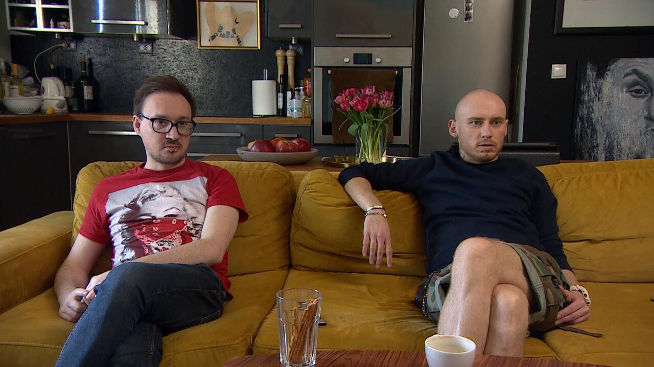 Gogglebox Bohaterowie oglądają serial Czterdziestolatek [s12e11] TVN