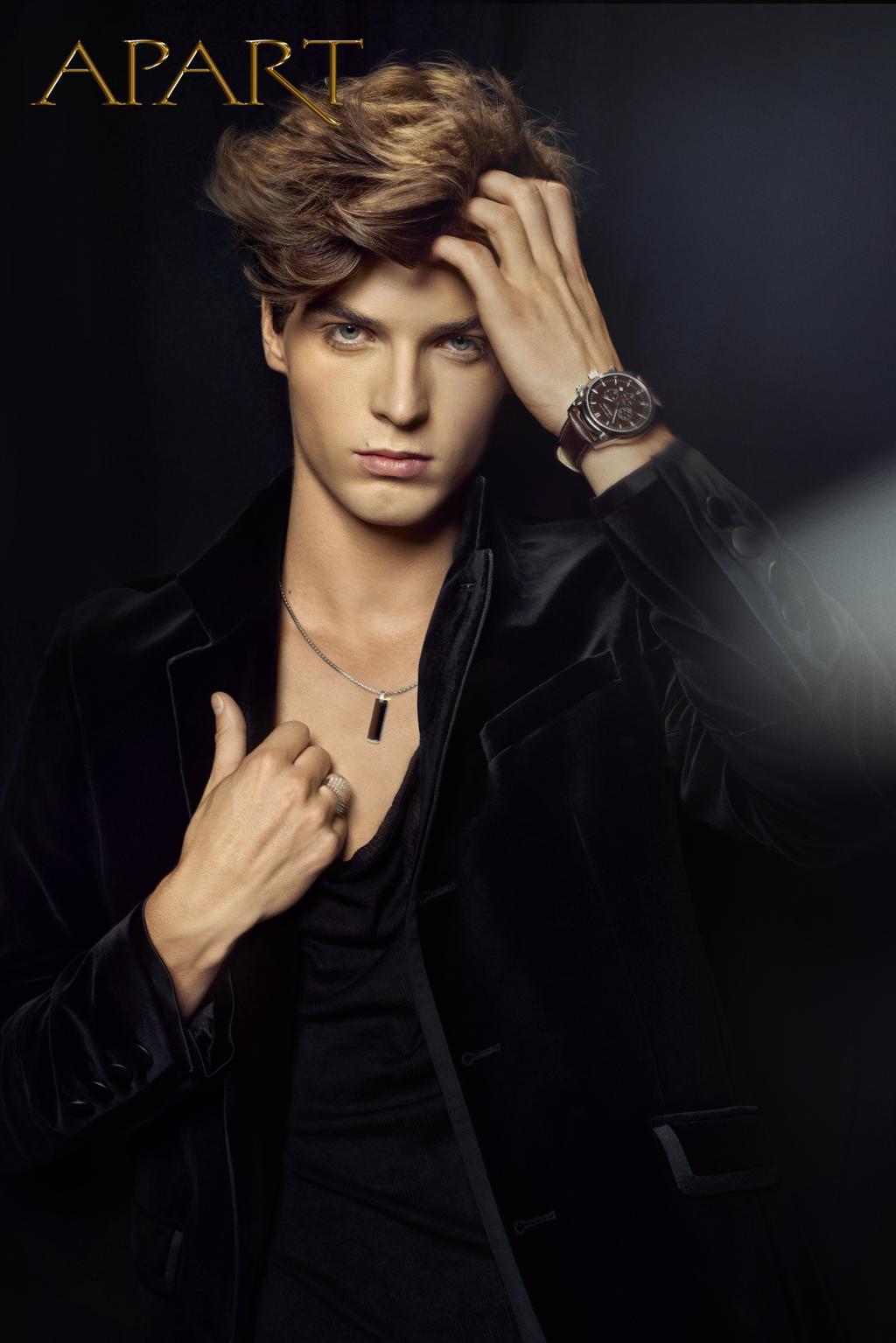 Hubert Gromadzki w sesji dla APART