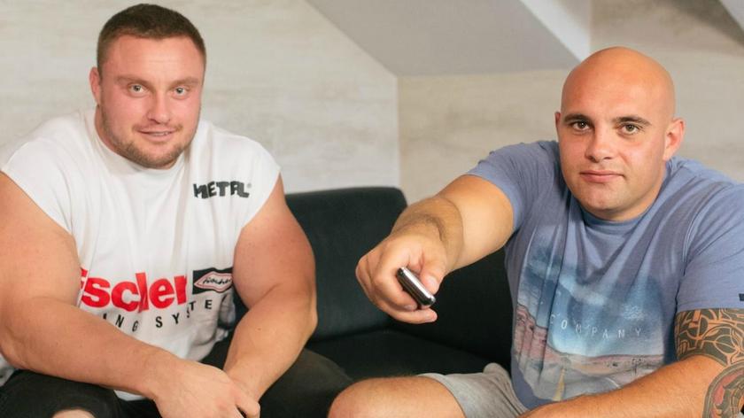 Krzysiek i Dominik, Gogglebox.Przed telewizorem