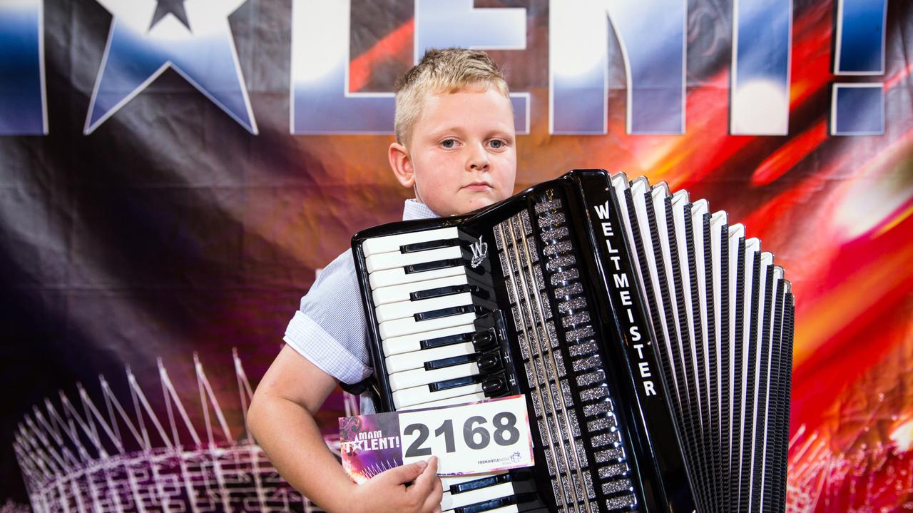 Michał Stochel triumfuje! Gwiazda "Mam Talent!" będzie reprezentowała Polskę