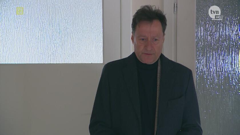 Z synkiem Wójcików coraz gorzej – to może być nowotwór! Wójcikowie żądają wyjaśnień od Gabriela – co zrobił ich dziecku, że ma sińce na całym ciele! Rehabilitant zapewnia, że przyczyną nie mogą być ćwiczenia. Wciekły Paweł bezpardonowo wyrzuca Gabriela z domu! Jakiś czas później Gucio zaczyna gorączkować. Wezwana na pomoc Ziębowa dzwoni do Ostrowskiego – ten stwierdza, że to może być… białaczka!

Cielecki bierze winę córki na siebie – Luśka nie umie z tym żyć! Po spowodowaniu wypadku Luśka nie ma odwagi wrócić do domu Cieleckich – nocuje u młodych Bergów. Rano przychodzi Rafał – zmęczony całonocnym przesłuchaniem wyznaje Bergom, że… potrącił wczoraj dziewczynę! Luśka połyka łzy, kiedy to słyszy… Na osobności oznajmia ojcu, że muszą powiedzieć wszystkim prawdę! 

Felicja zazdrosna o uczucie Ireny do córki?! Ewa zrozumiała, że nie powinna kłócić się z chorą mamą - razem z nią stara się cieszyć wspólnymi chwilami. Za to Felicja bardzo cierpi widząc, że Irena woli towarzystwo Ewy. Rozgoryczona, tłumaczy sobie, że matczynej miłości nie da się wymazać. Czy straci swoją ukochaną na zawsze?

